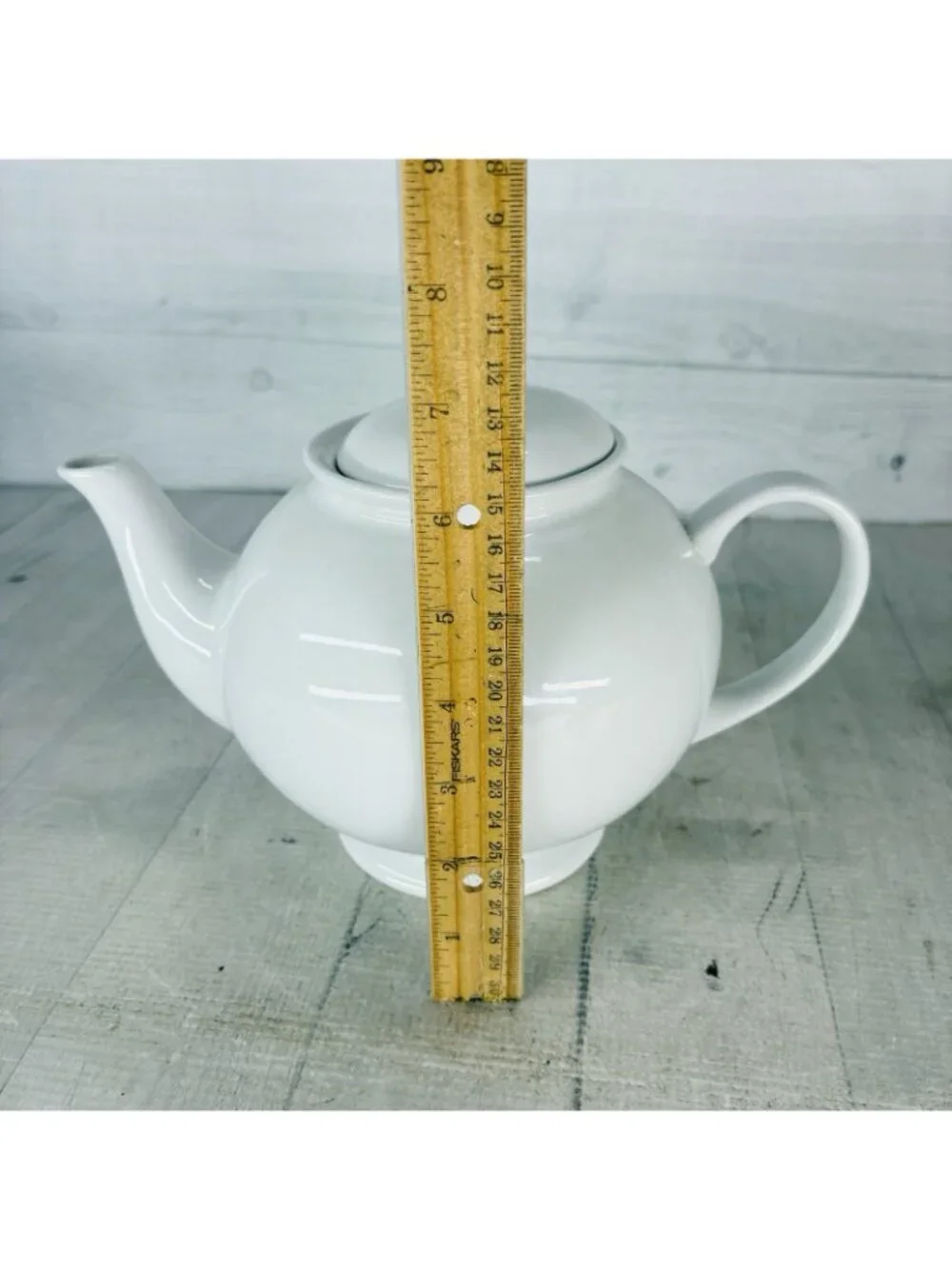 Pottery Barn THE GREAT WHITE COLLECTION Solid 7 Cups Stoneware Lidded Teapot